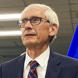 Gobierno Foto de Tony Evers en la cabeza por Scott Bauer de The Associated Press